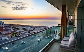 Studio Zora Sunrise